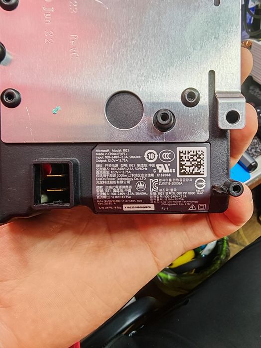 Xbox Series S деталі від консолей