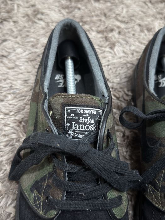 Ténis Nike SB Janoski Black Camo