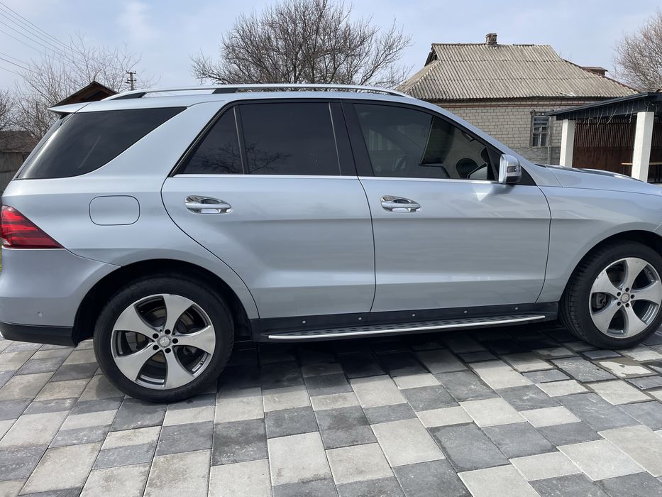 Продам Mercedes GLE 300d