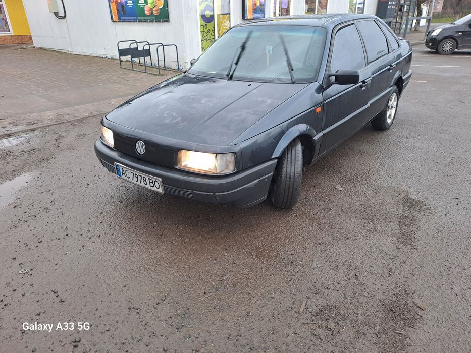 Продам  Пасат б3...1.8