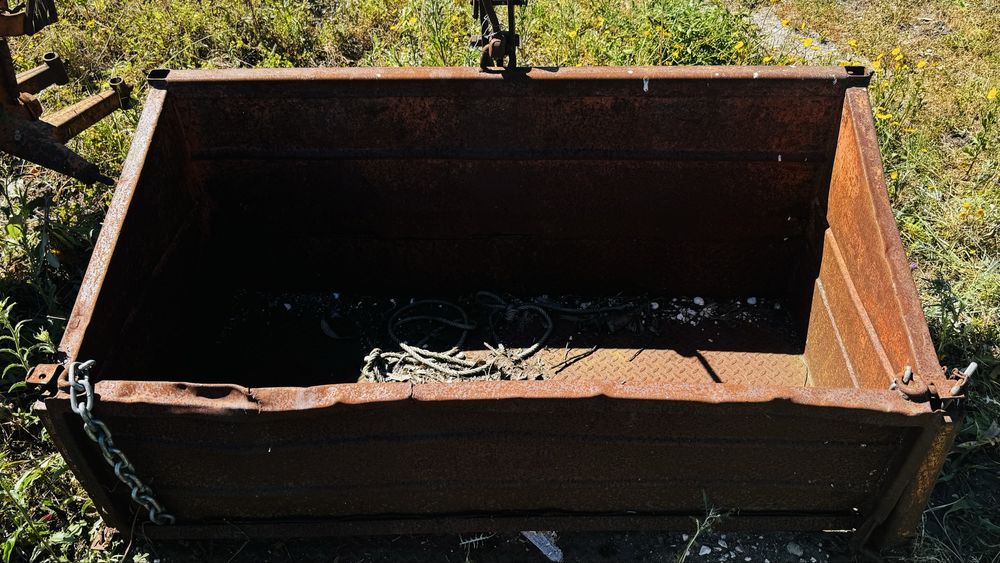 Caixa de carga galucho para trator