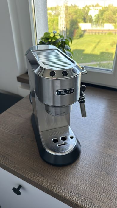 De’Longhi Dedica Style EC685.M