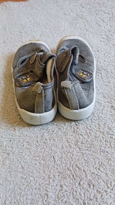 Buty do przedszkola 29 na rzepy