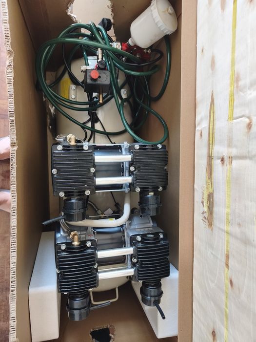 Compressor 100L Sem óleo