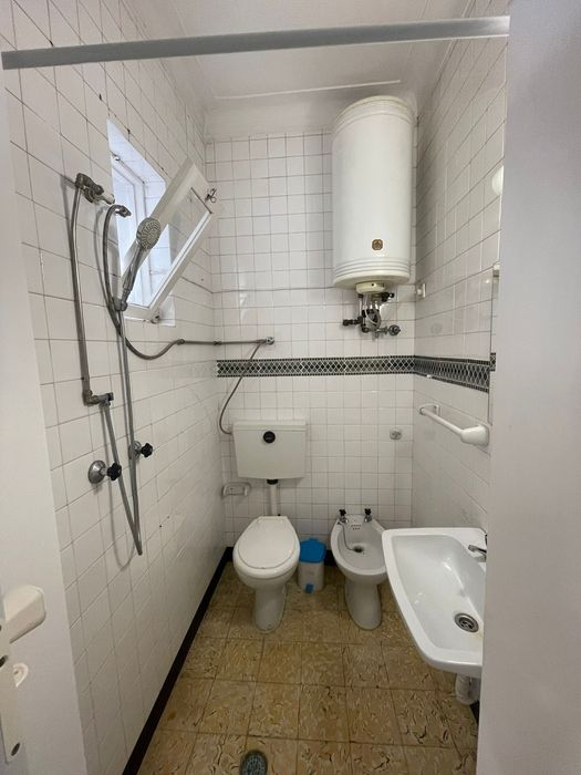 Quarto com casa de banho privativa - PORTO