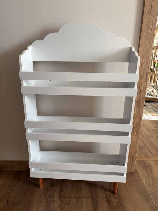Półka chmurka na ksiazki