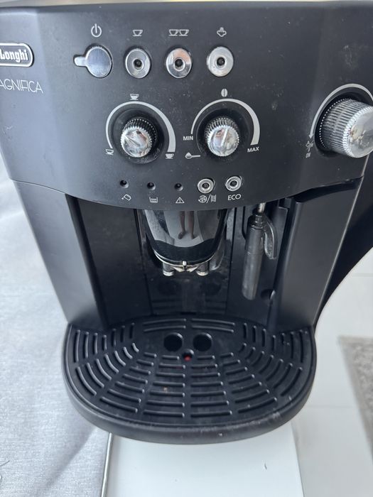 Express DeLonghi Magnifica uszkodzony