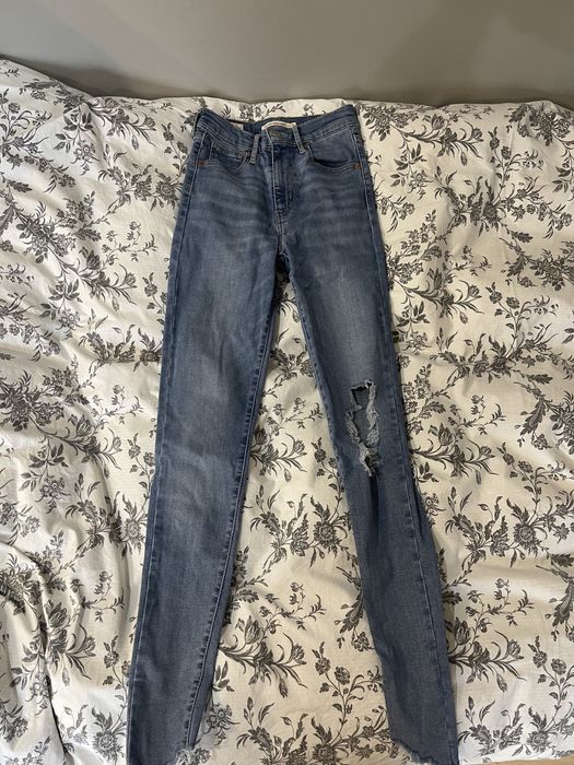 Jeansy spodnie levis 25/30 dziury high