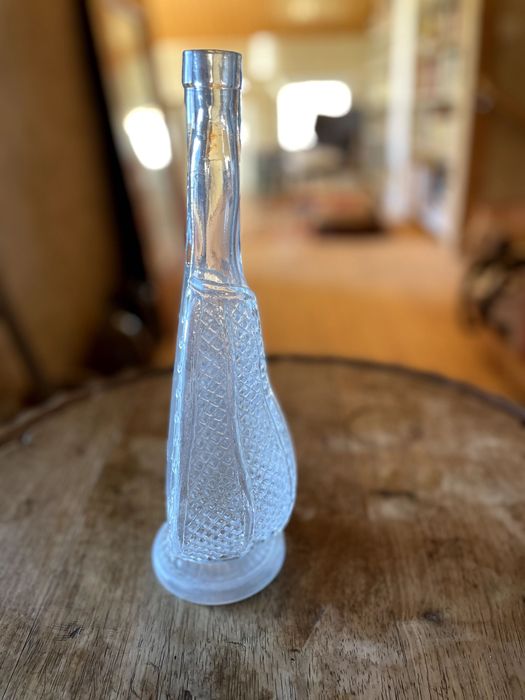 Garrafa de Licor em forma de cistre dos anos 50 com técnica semi-industrial