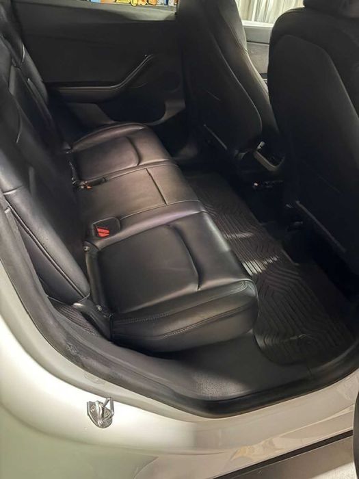 Tesla Model Y      2021