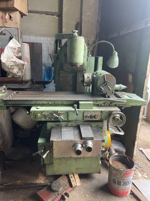 Фрезерный универсальный станок  Фу 321 в  идеальном состоянии