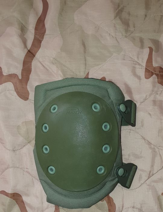 Hatch Green Knee Pad Pair - New