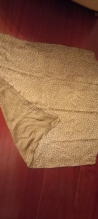 2 lencos para cerimónia  grandes e bonitos em seda.O preço é  dos 2