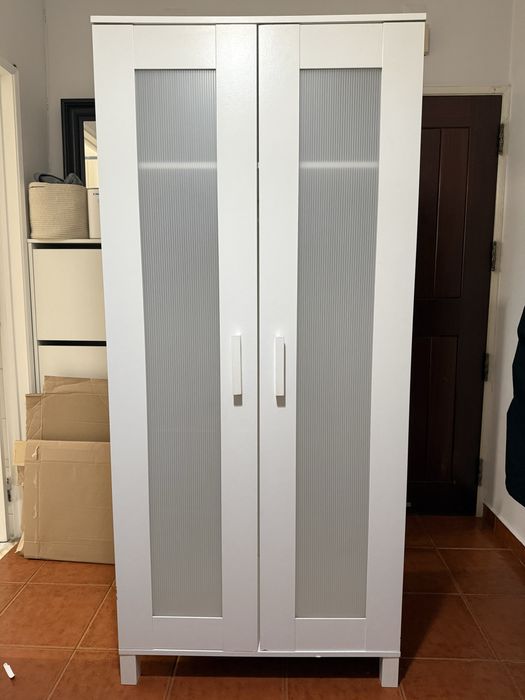 Roupeiro Brimnes IKEA