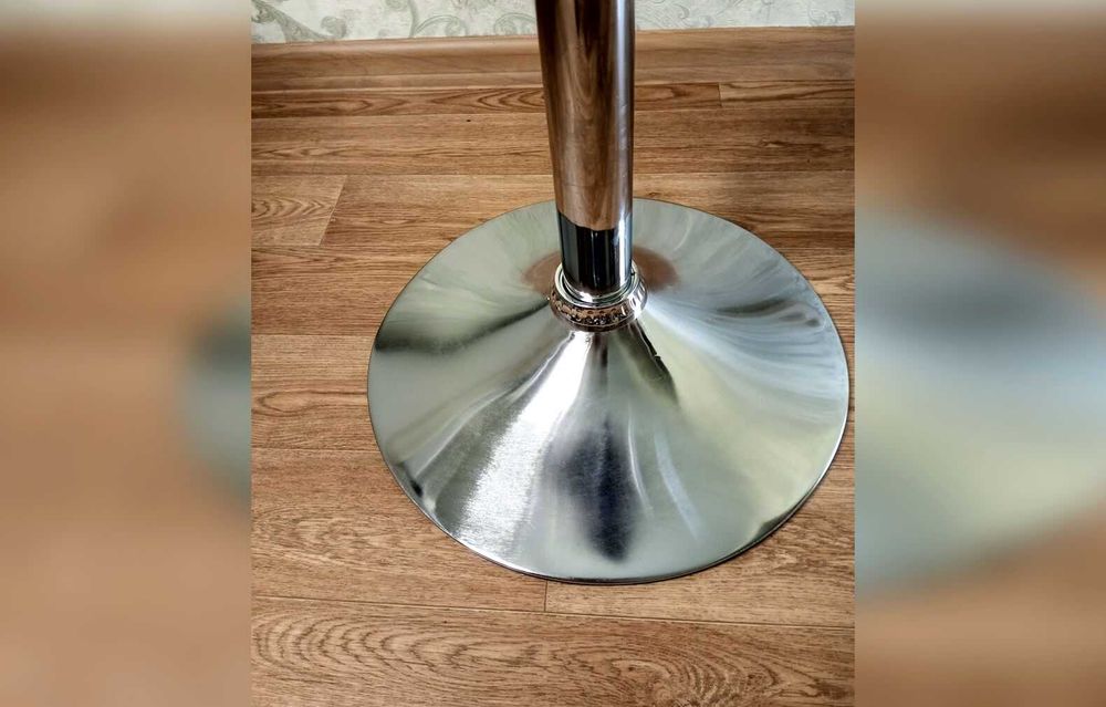 Кресло квадратное барное с серебристой ножкой/Стул барный для мастера