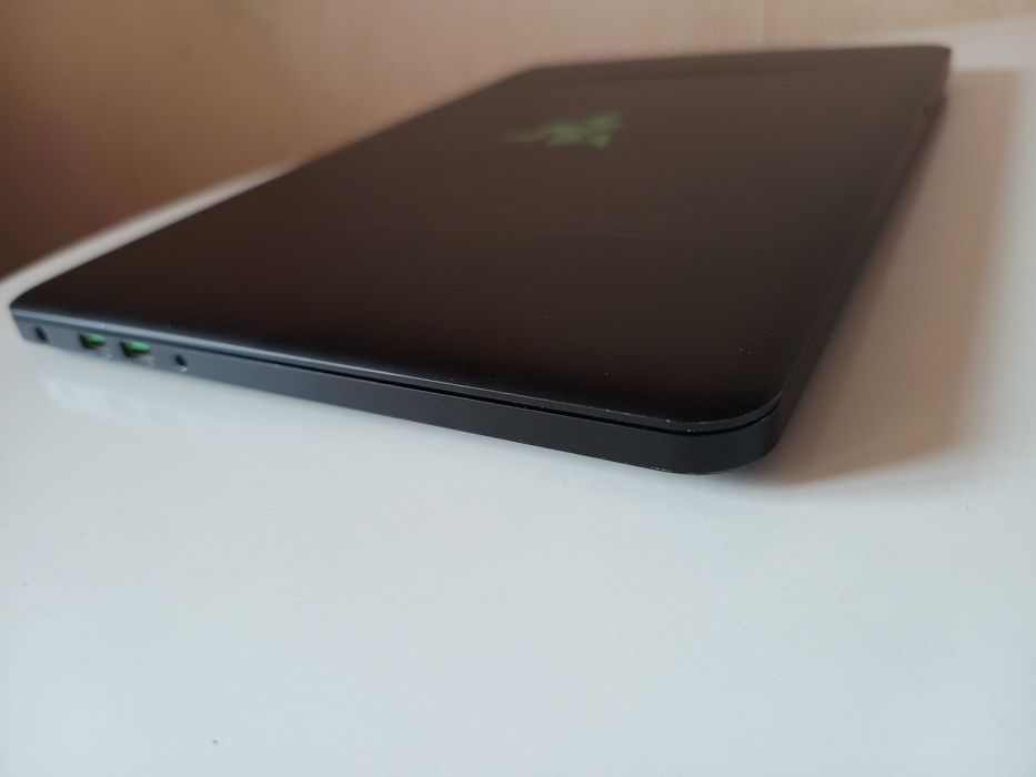 RAZER Blade 14 RZ09-0195 i7-7700HQ 16Gb GTX1060 6gb 60Hz