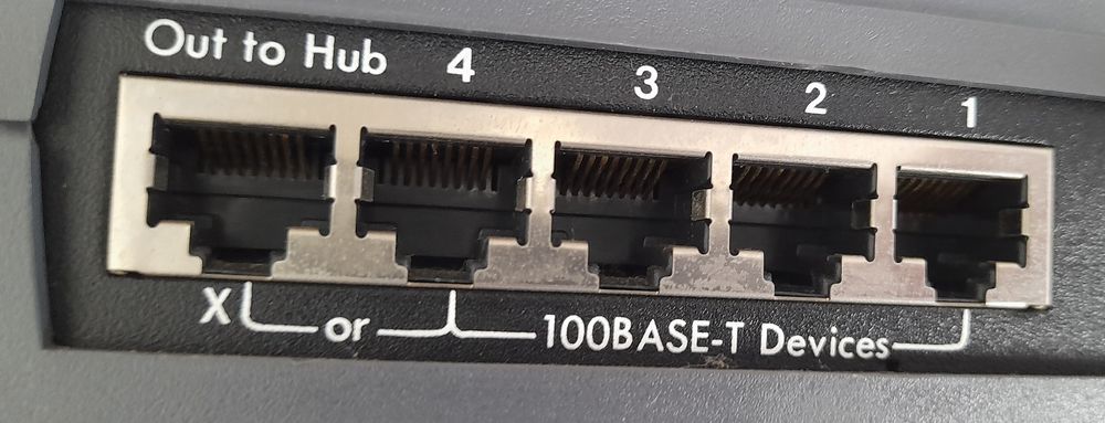 Intel 4-Port Hub64284585193603121