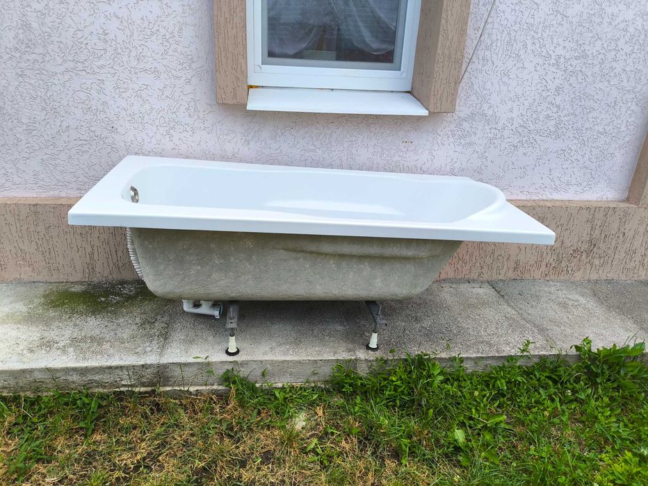 Продам сучасну акрилову ванну.