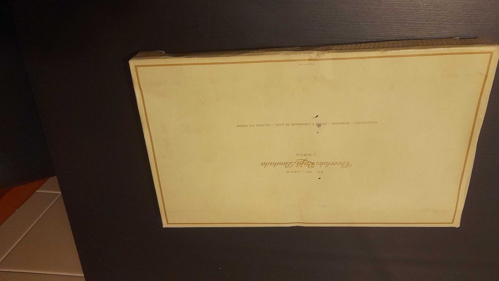 Rara caixa chocolates rajá