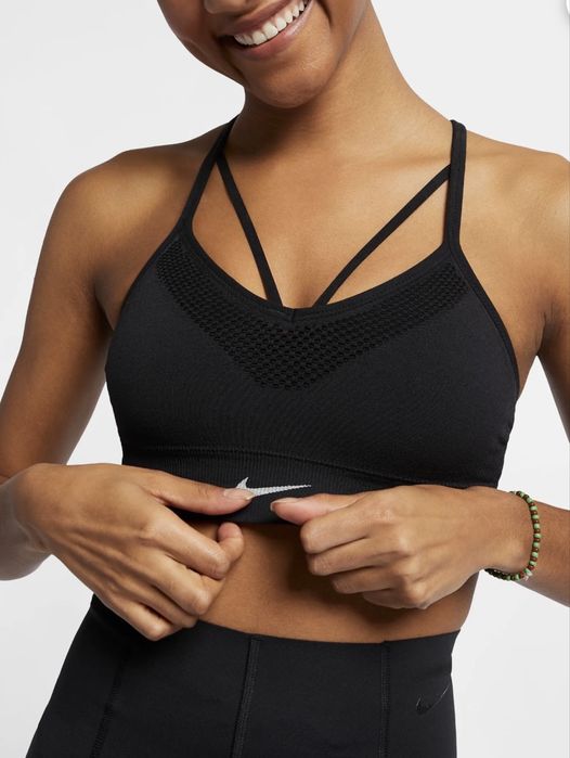 Спортивний топ Nike Seamless Light Bra р.M