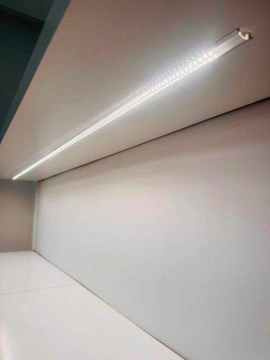 Prateleiras com iluminação LED