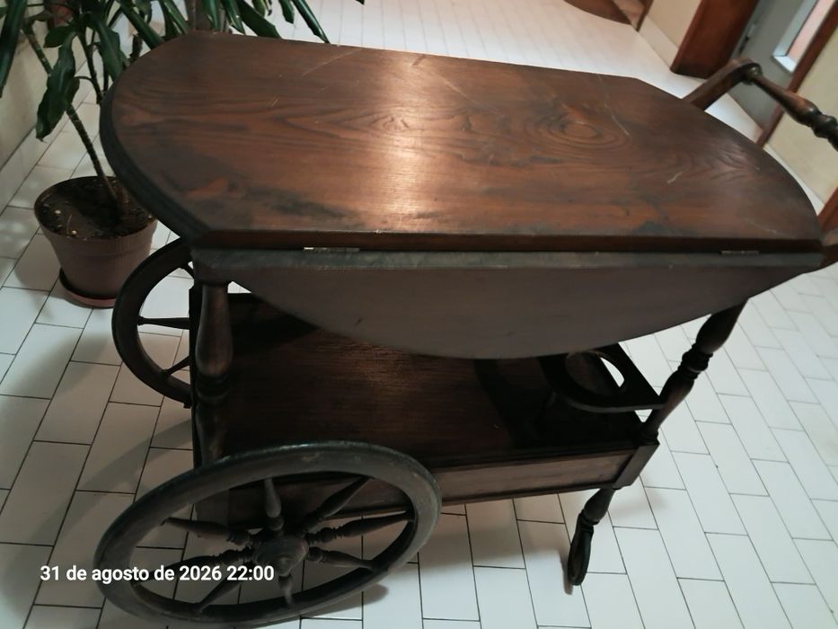 50€ Vendo Carrinho de chá antiguidade Muito bonito