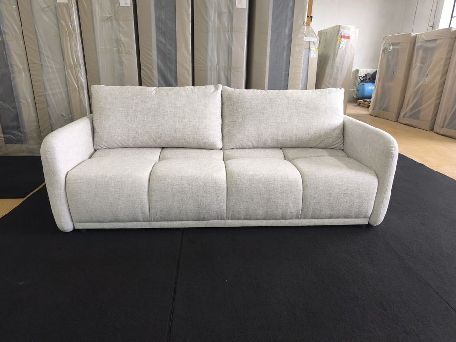 Elegancka sofa 3-osobowa - nowoczesny styl