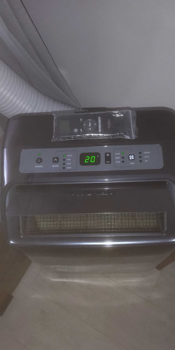 Ar Condicionado Portátil WHIRLPOOL PACF212HP B 12 (24 m² - 12000 BTU - Preto)  Energetic Certification - A-current