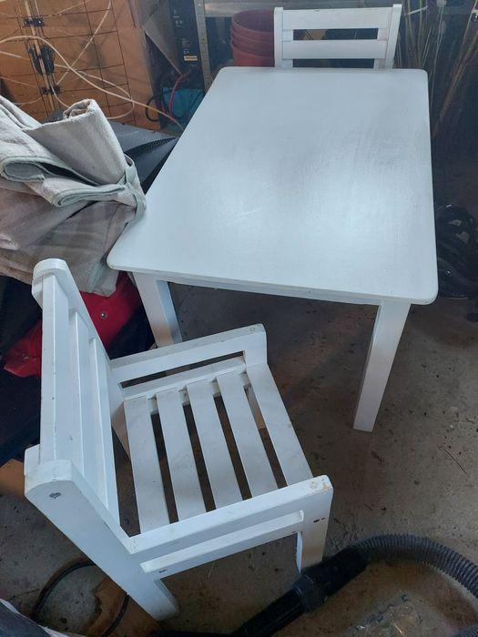 Stolik plus 2 krzesła