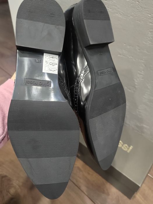 Półbuty Gino Rossi alba r.38