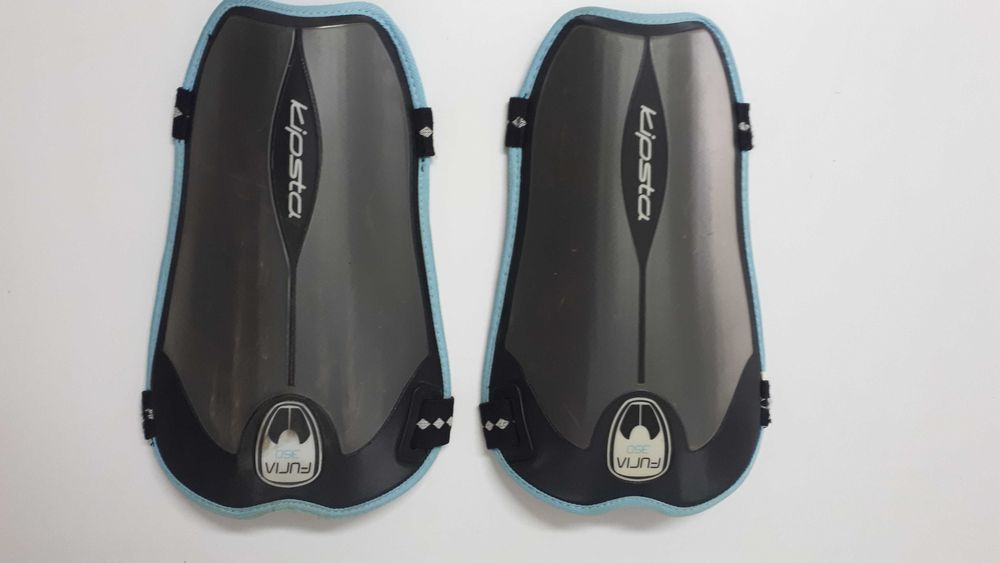 Caneleiras para Futebol ou Futsal Kipsta Furia 350L