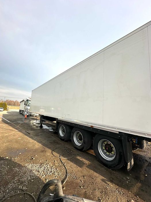 Прицеп - рефрижератор к седельному тягачу