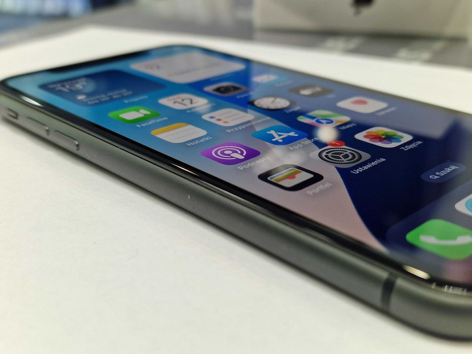 iPhone 11 64GB/ Black/ Bateria 89%/ Grade B/ Gwarancja 6msc/ Ładowarka
