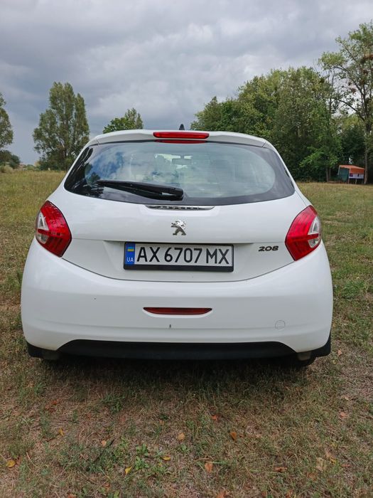 Продам авто Peugeot 208