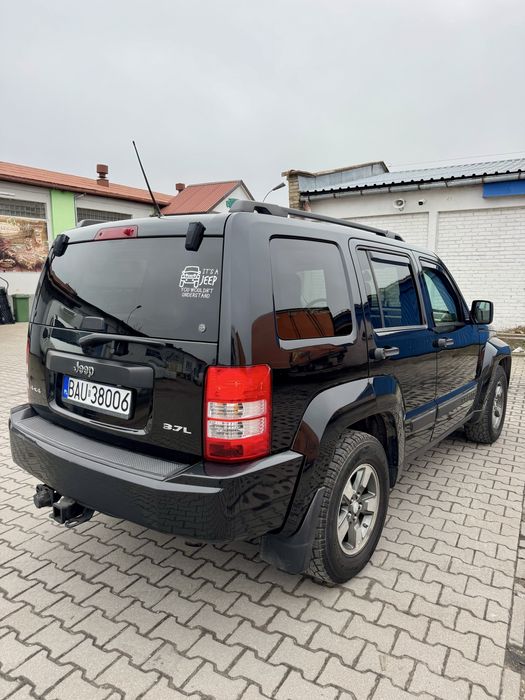 Sprzedam !!! JEEP LIBERTY KK 3.7 V6 + Wstawiony Gaz