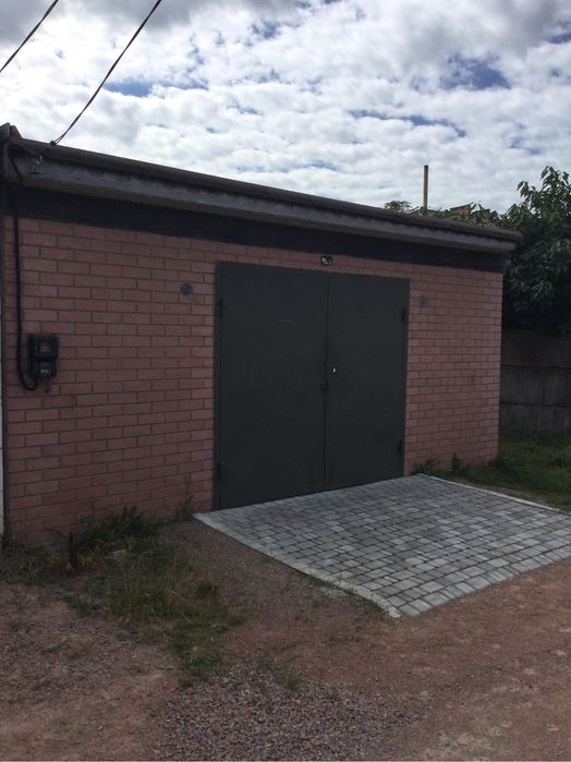 Гараж в центрі міста вул Музейна