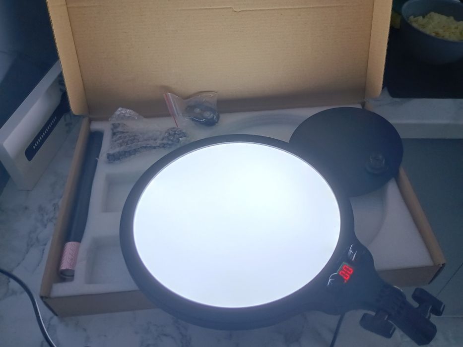 Lampa Moko pierścieniowa ze statywem