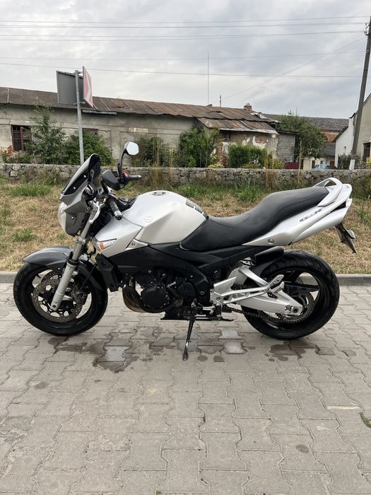 Suzuki gsr 600 2008 року