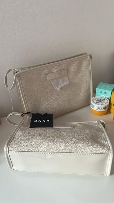 Kosmetyczka DKNY beżowa zestaw 2 szt