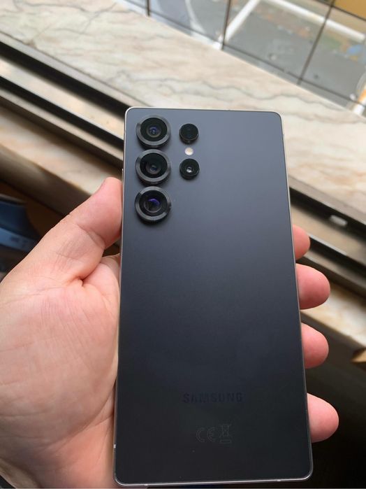 Samsung S25 Ultra como novo