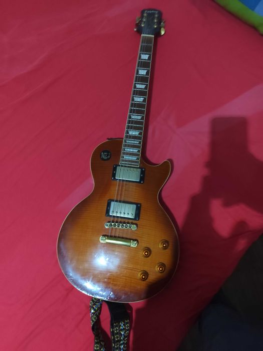 Guitarra les paul + amplificador + pedaleira