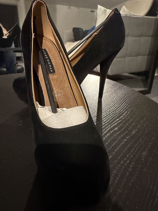 Nowe czarne zamszowe flauszowe szpilki Vices 39 25,4