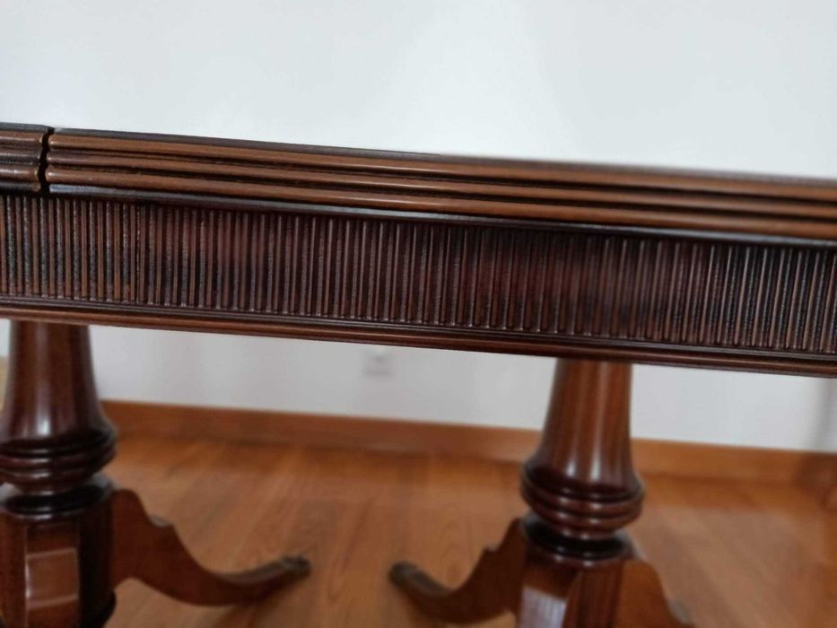 mesa jantar extensivel  8X80 com cadeiras