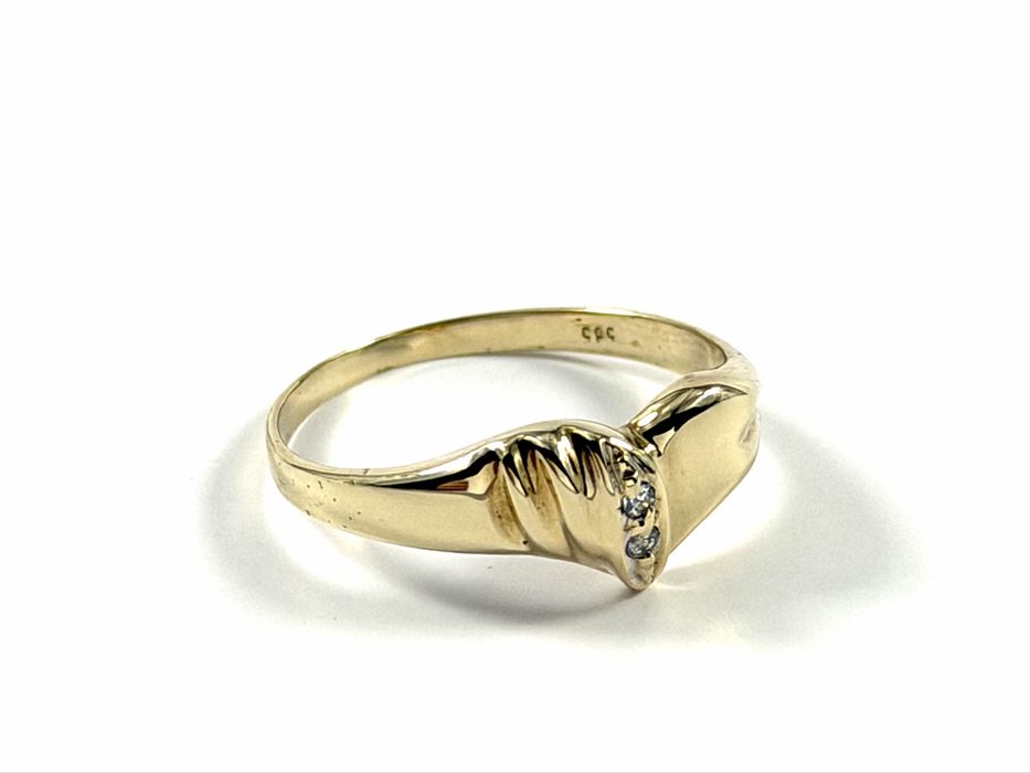 Złoty pierścionek rozmiar 16