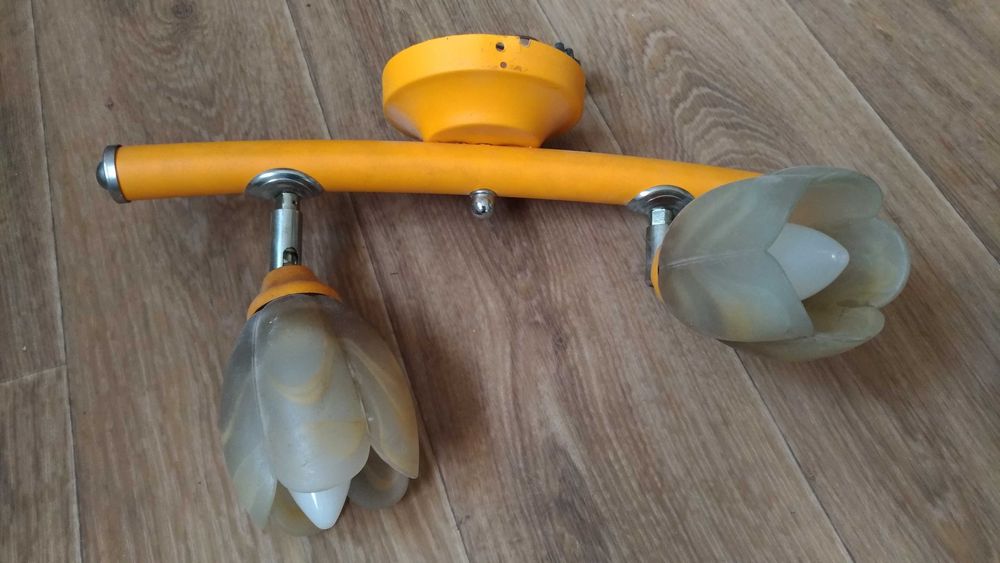 Lampa podwójna z żarówkami OBROTOWA