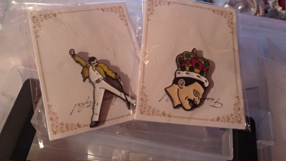 подарок брошь металл брошка значок 2разных рок КВИН Фредди Меркьюри