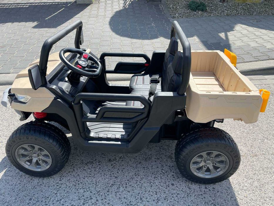 Auto na akumulator Ciężarówka Wywrotka 4×4 Miękkie koła Skóra USB