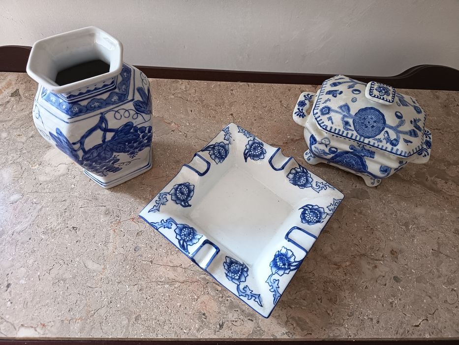 Conjunto vaso, cinzeiro e terrina