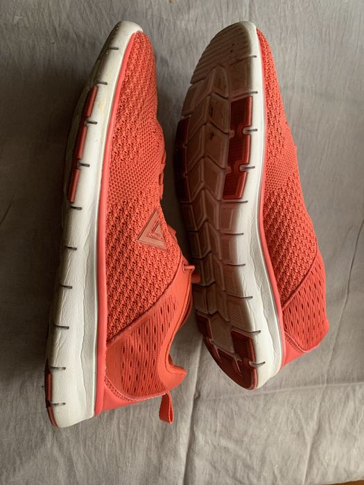 Кросівки жіночі Venice 39 розмір