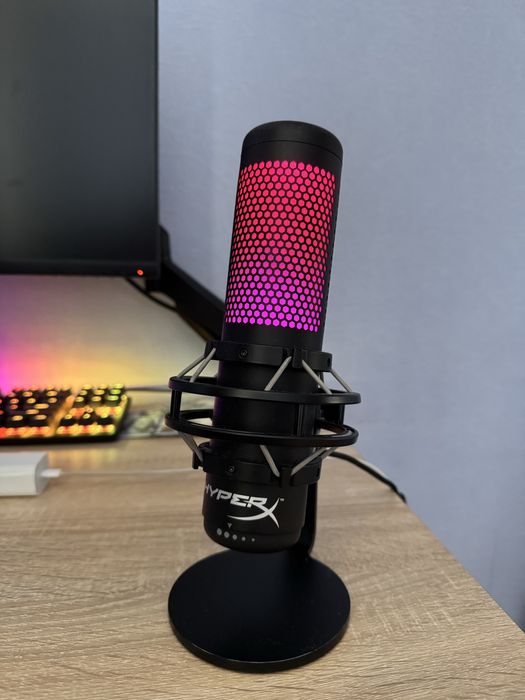 Микрофон HyperX Quadcast S